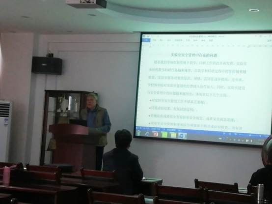 说明: C:\Users\CHXGB\Desktop\规范实验室安全管理—材化成人网积极推进文明校园建设\刘建康.jpg